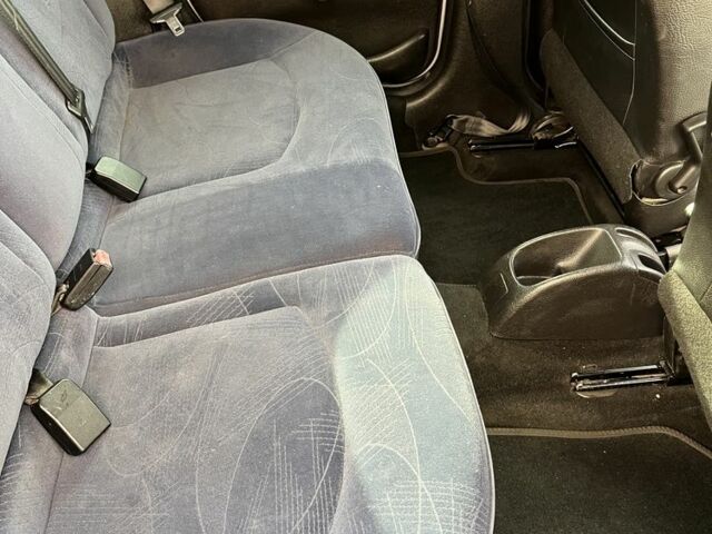 Серый Пежо 206, объемом двигателя 1.4 л и пробегом 130 тыс. км за 3000 $, фото 7 на Automoto.ua