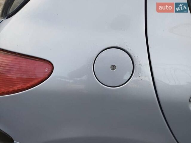 Серый Пежо 206, объемом двигателя 1.4 л и пробегом 178 тыс. км за 3200 $, фото 1 на Automoto.ua