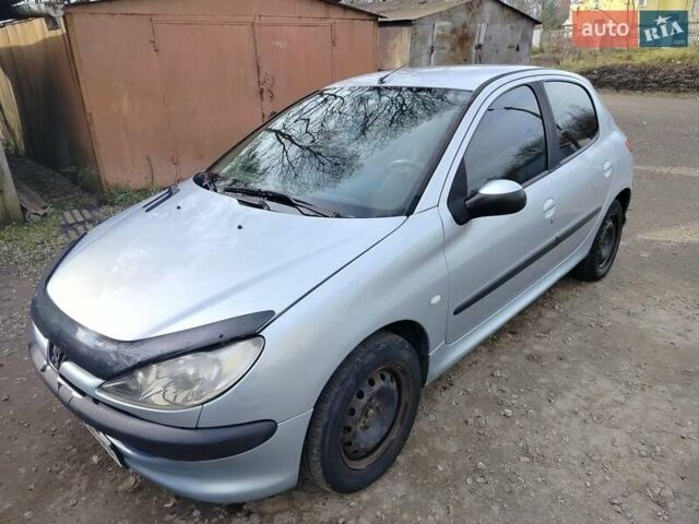Сірий Пежо 206, об'ємом двигуна 1.4 л та пробігом 184 тис. км за 4200 $, фото 2 на Automoto.ua