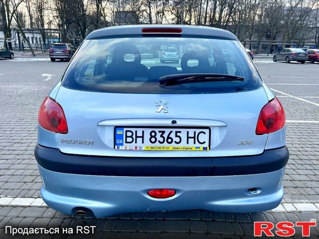 Серый Пежо 206, объемом двигателя 1.4 л и пробегом 180 тыс. км за 4199 $, фото 5 на Automoto.ua