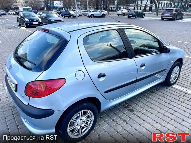 Серый Пежо 206, объемом двигателя 1.4 л и пробегом 180 тыс. км за 4199 $, фото 6 на Automoto.ua