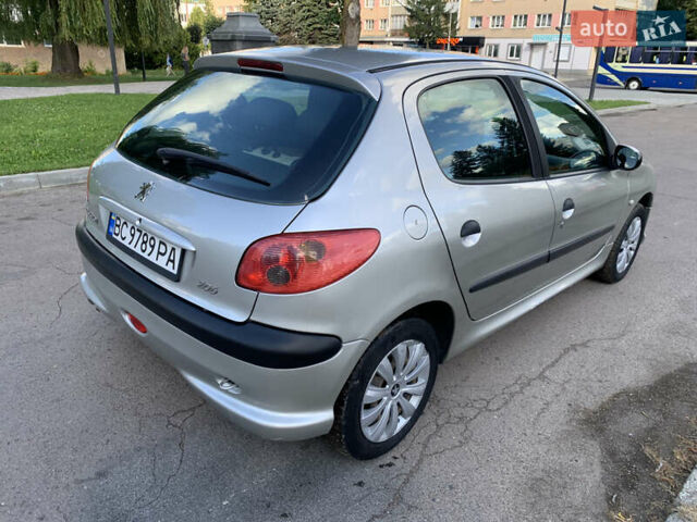 Серый Пежо 206, объемом двигателя 1.36 л и пробегом 115 тыс. км за 2500 $, фото 9 на Automoto.ua