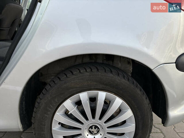 Сірий Пежо 206, об'ємом двигуна 1.4 л та пробігом 160 тис. км за 4000 $, фото 4 на Automoto.ua