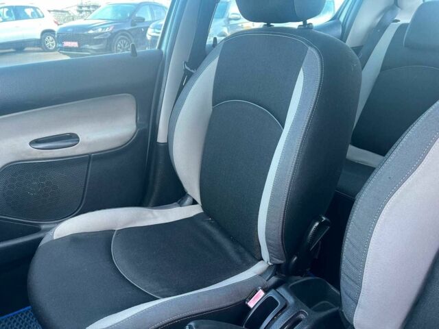 Сірий Пежо 206, об'ємом двигуна 1.2 л та пробігом 211 тис. км за 2300 $, фото 22 на Automoto.ua