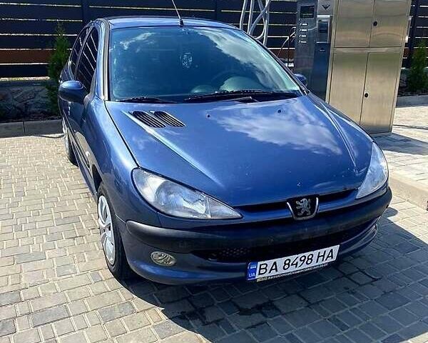 Сірий Пежо 206, об'ємом двигуна 1.6 л та пробігом 175 тис. км за 3700 $, фото 4 на Automoto.ua