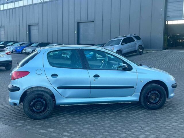 Сірий Пежо 206, об'ємом двигуна 1.2 л та пробігом 211 тис. км за 2300 $, фото 10 на Automoto.ua