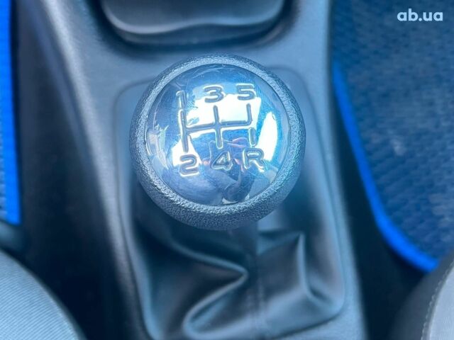 Сірий Пежо 206, об'ємом двигуна 1.2 л та пробігом 211 тис. км за 1300 $, фото 19 на Automoto.ua