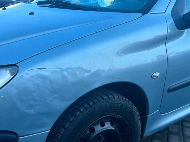Сірий Пежо 206, об'ємом двигуна 1.2 л та пробігом 211 тис. км за 2300 $, фото 4 на Automoto.ua