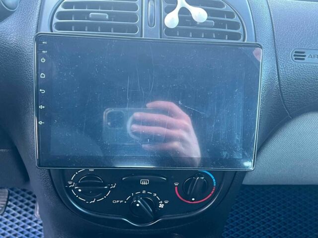 Сірий Пежо 206, об'ємом двигуна 1.2 л та пробігом 211 тис. км за 2300 $, фото 17 на Automoto.ua