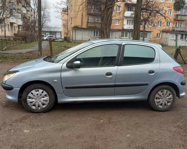 Серый Пежо 206, объемом двигателя 1.4 л и пробегом 169 тыс. км за 3750 $, фото 9 на Automoto.ua
