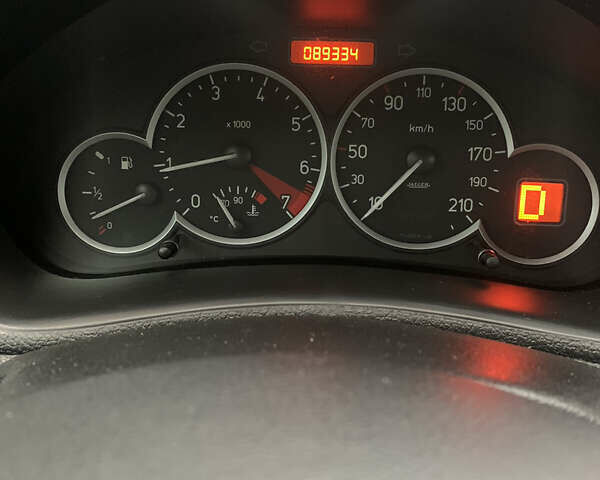Серый Пежо 206, объемом двигателя 1.6 л и пробегом 90 тыс. км за 5500 $, фото 5 на Automoto.ua
