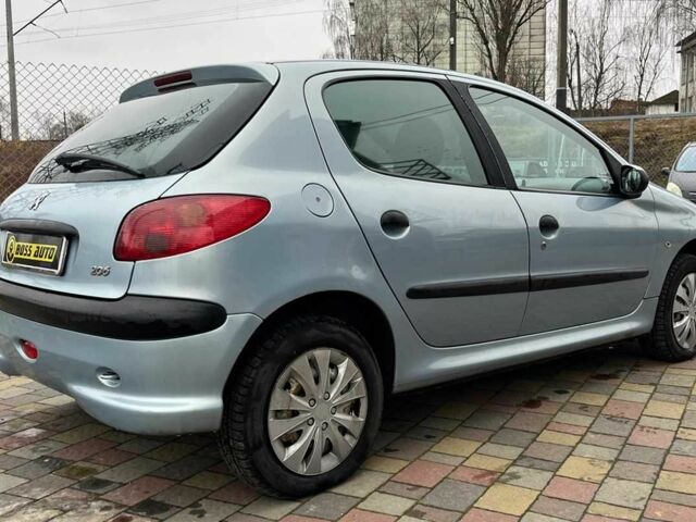 Серый Пежо 206, объемом двигателя 1.4 л и пробегом 171 тыс. км за 3999 $, фото 6 на Automoto.ua