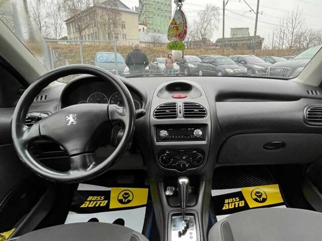 Серый Пежо 206, объемом двигателя 1.4 л и пробегом 171 тыс. км за 3999 $, фото 11 на Automoto.ua
