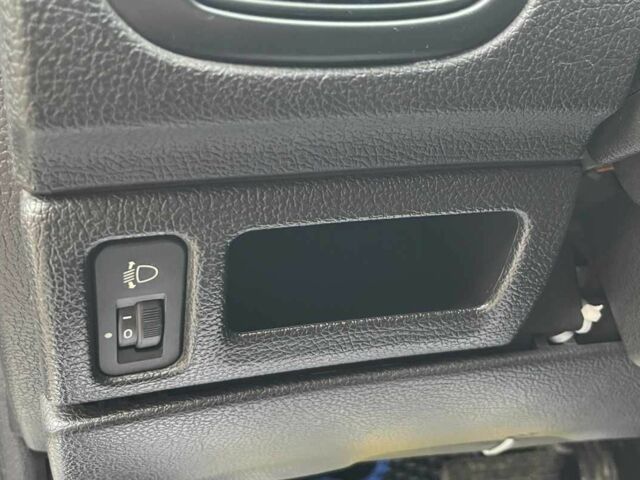 Серый Пежо 206, объемом двигателя 1.4 л и пробегом 171 тыс. км за 3999 $, фото 12 на Automoto.ua