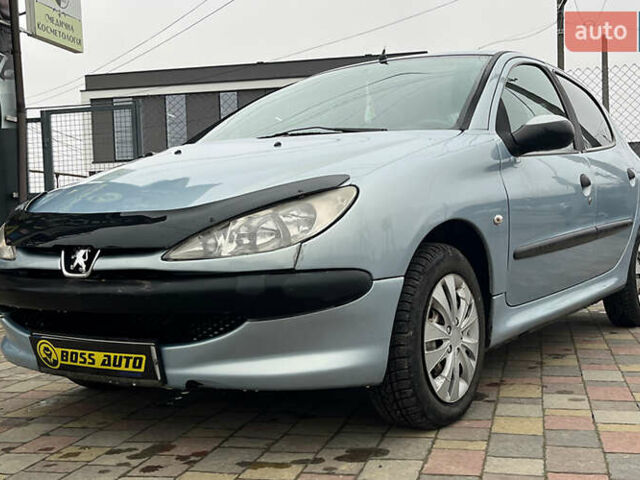 Сірий Пежо 206, об'ємом двигуна 1.36 л та пробігом 171 тис. км за 3999 $, фото 2 на Automoto.ua
