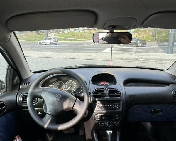 Серый Пежо 206, объемом двигателя 1.59 л и пробегом 90 тыс. км за 3399 $, фото 9 на Automoto.ua