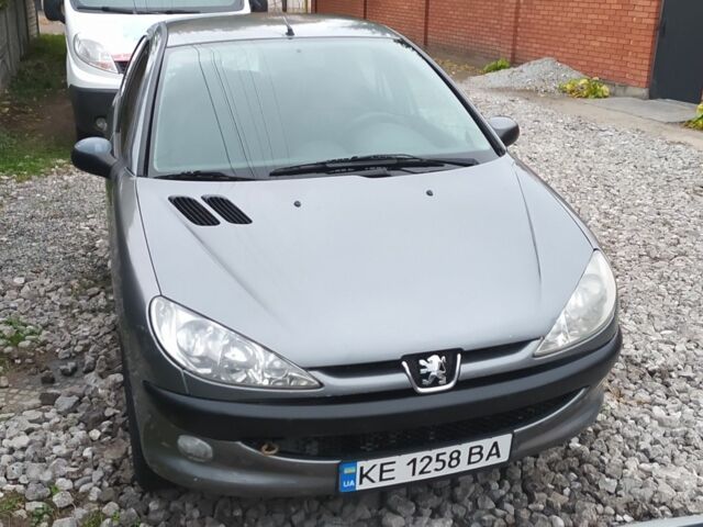 Сірий Пежо 206, об'ємом двигуна 0 л та пробігом 91 тис. км за 2700 $, фото 2 на Automoto.ua