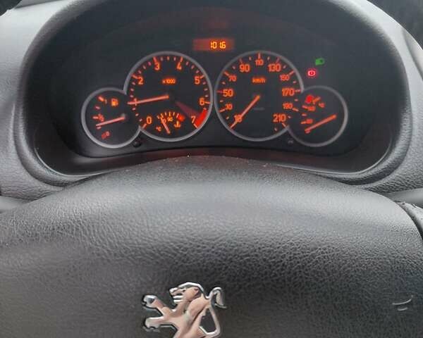 Серый Пежо 206, объемом двигателя 1.4 л и пробегом 165 тыс. км за 3500 $, фото 14 на Automoto.ua