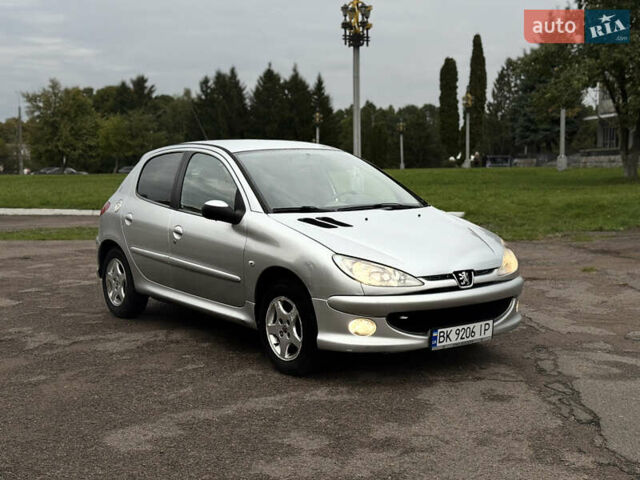 Пежо 206 2008 в Ровно на Automoto.ua Серый Пежо 206, объемом двигателя 1.4 л и пробегом 151 тыс. км за 3250 $, фото 5 на Automoto.ua