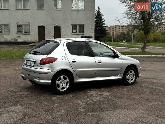 Пежо 206 2008 в Ровно на Automoto.ua Серый Пежо 206, объемом двигателя 1.4 л и пробегом 151 тыс. км за 3250 $, фото 6 на Automoto.ua