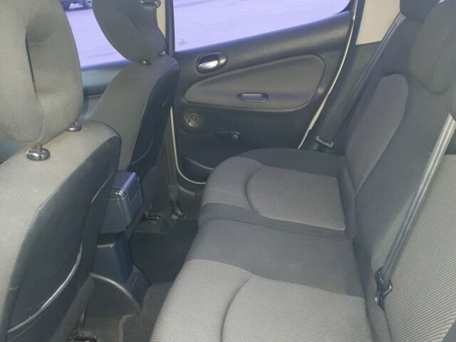 Серый Пежо 206, объемом двигателя 1.4 л и пробегом 260 тыс. км за 3000 $, фото 9 на Automoto.ua