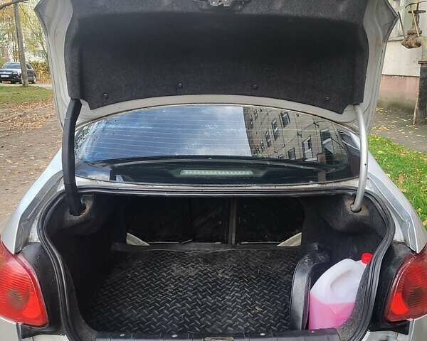 Сірий Пежо 206, об'ємом двигуна 1.4 л та пробігом 230 тис. км за 3500 $, фото 5 на Automoto.ua