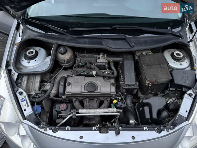 Серый Пежо 206, объемом двигателя 1.36 л и пробегом 278 тыс. км за 3250 $, фото 22 на Automoto.ua