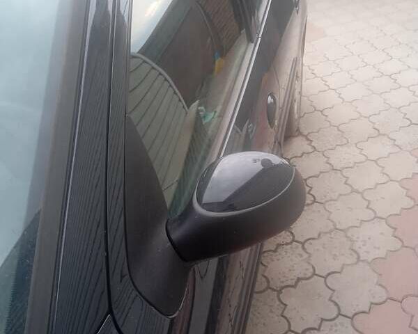 Сірий Пежо 206, об'ємом двигуна 1.12 л та пробігом 124 тис. км за 4000 $, фото 5 на Automoto.ua