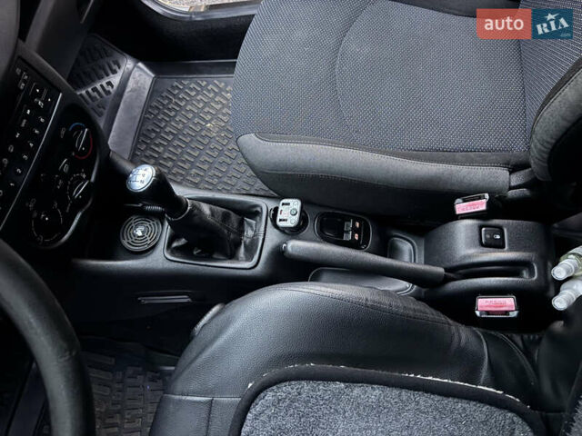 Серый Пежо 206, объемом двигателя 1.36 л и пробегом 278 тыс. км за 3250 $, фото 14 на Automoto.ua