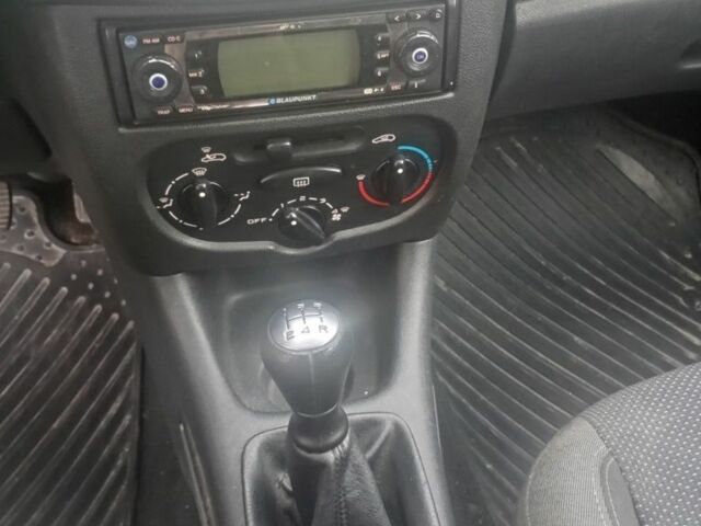 Серый Пежо 206, объемом двигателя 1.1 л и пробегом 124 тыс. км за 4300 $, фото 8 на Automoto.ua