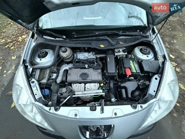 Пежо 206 2009 в Кременчуге на Automoto.ua Серый Пежо 206, объемом двигателя 1.12 л и пробегом 188 тыс. км за 3500 $, фото 27 на Automoto.ua