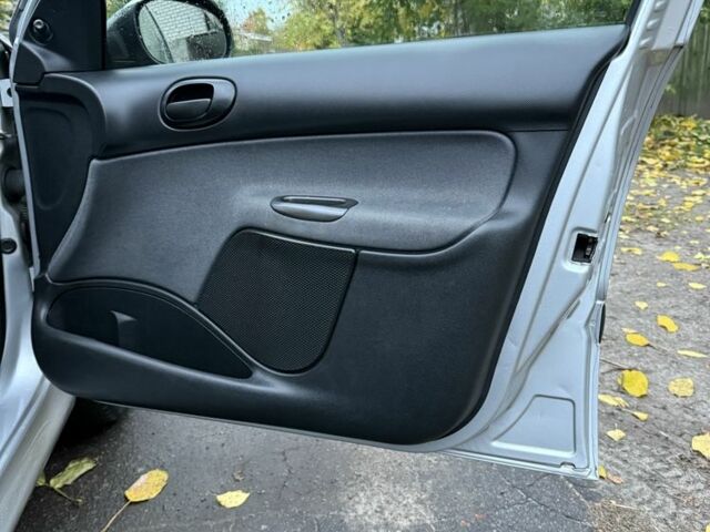 Пежо 206 2009 в Кременчуге на Automoto.ua Серый Пежо 206, объемом двигателя 1.1 л и пробегом 188 тыс. км за 3500 $, фото 22 на Automoto.ua