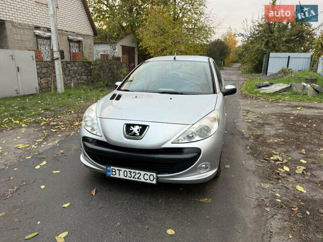 Пежо 206 2009 в Кременчуге на Automoto.ua Серый Пежо 206, объемом двигателя 1.12 л и пробегом 188 тыс. км за 3500 $, фото 1 на Automoto.ua