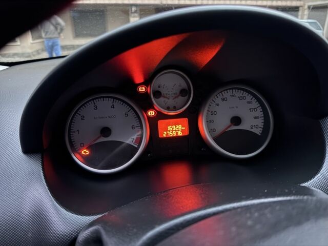 Серый Пежо 206, объемом двигателя 1.4 л и пробегом 278 тыс. км за 3250 $, фото 11 на Automoto.ua