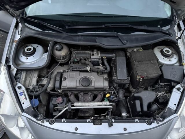 Серый Пежо 206, объемом двигателя 1.4 л и пробегом 278 тыс. км за 3250 $, фото 20 на Automoto.ua