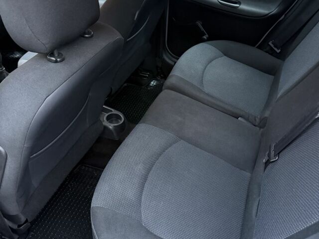 Пежо 206 2009 в Кременчуге на Automoto.ua Серый Пежо 206, объемом двигателя 1.1 л и пробегом 188 тыс. км за 3500 $, фото 16 на Automoto.ua