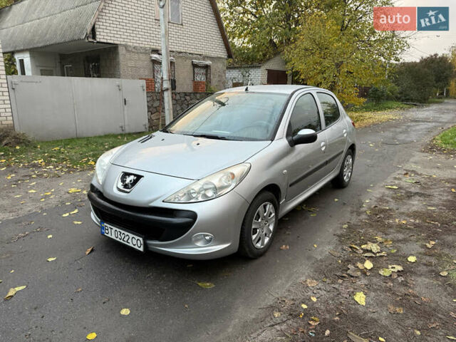 Пежо 206 2009 в Кременчуге на Automoto.ua Серый Пежо 206, объемом двигателя 1.12 л и пробегом 188 тыс. км за 3500 $, фото 3 на Automoto.ua