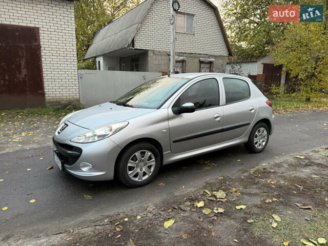 Пежо 206 2009 в Кременчуге на Automoto.ua Серый Пежо 206, объемом двигателя 1.12 л и пробегом 188 тыс. км за 3500 $, фото 5 на Automoto.ua