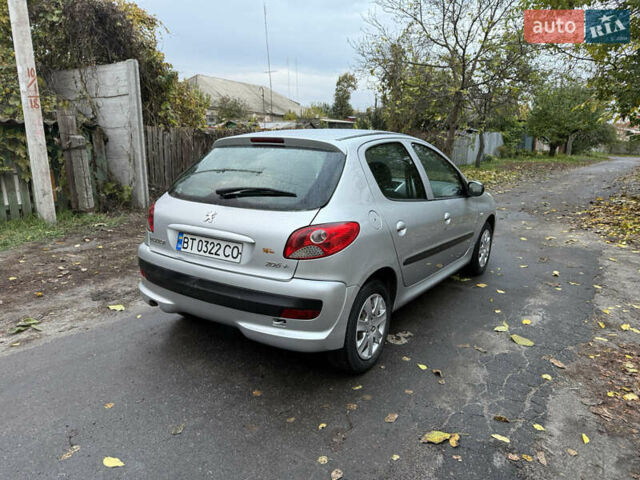 Пежо 206 2009 в Кременчуге на Automoto.ua Серый Пежо 206, объемом двигателя 1.12 л и пробегом 188 тыс. км за 3500 $, фото 10 на Automoto.ua