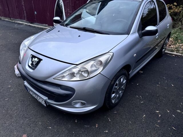 Серый Пежо 206, объемом двигателя 1.4 л и пробегом 278 тыс. км за 3250 $, фото 19 на Automoto.ua