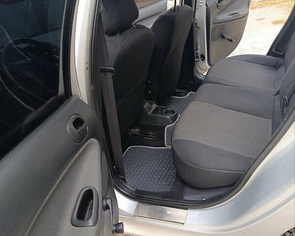 Сірий Пежо 206, об'ємом двигуна 1.4 л та пробігом 197 тис. км за 4699 $, фото 4 на Automoto.ua