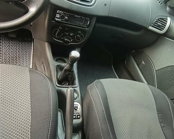 Сірий Пежо 206, об'ємом двигуна 1.4 л та пробігом 197 тис. км за 4699 $, фото 2 на Automoto.ua