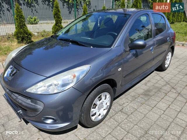 Сірий Пежо 206, об'ємом двигуна 1.1 л та пробігом 104 тис. км за 4100 $, фото 11 на Automoto.ua