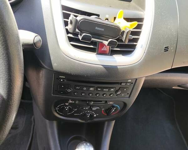 Сірий Пежо 206, об'ємом двигуна 1.1 л та пробігом 104 тис. км за 4100 $, фото 15 на Automoto.ua