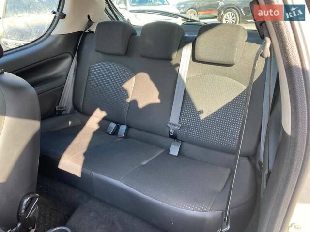 Серый Пежо 206, объемом двигателя 1.4 л и пробегом 137 тыс. км за 3900 $, фото 16 на Automoto.ua