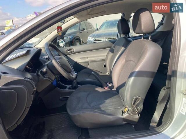 Серый Пежо 206, объемом двигателя 1.4 л и пробегом 137 тыс. км за 3900 $, фото 15 на Automoto.ua