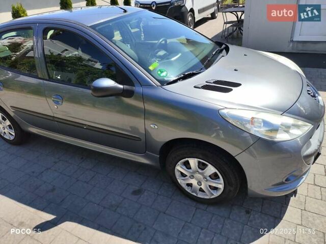 Сірий Пежо 206, об'ємом двигуна 1.1 л та пробігом 104 тис. км за 4100 $, фото 6 на Automoto.ua