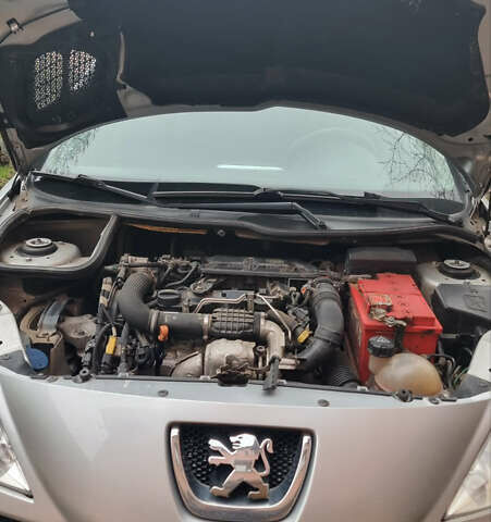 Серый Пежо 206, объемом двигателя 1.4 л и пробегом 100 тыс. км за 6500 $, фото 2 на Automoto.ua