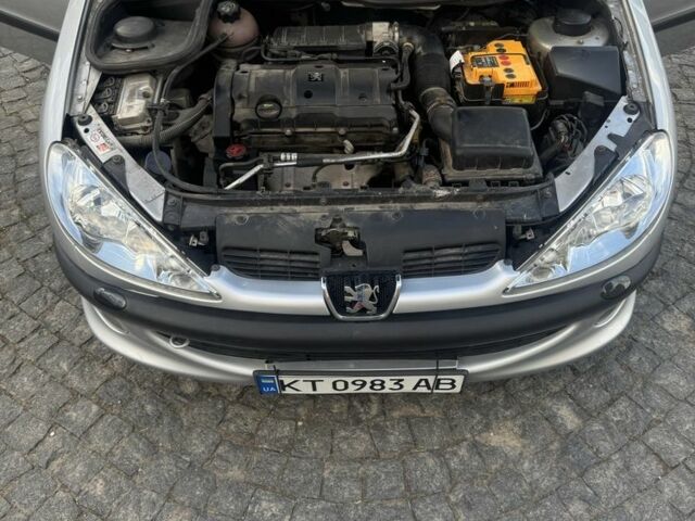 Сірий Пежо 206, об'ємом двигуна 1.6 л та пробігом 196 тис. км за 3800 $, фото 12 на Automoto.ua