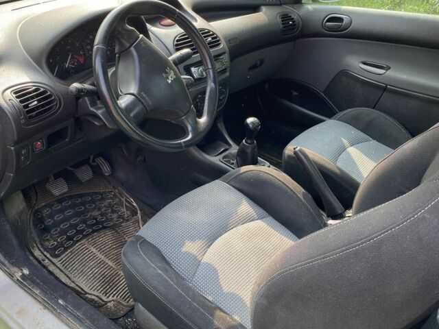 Сірий Пежо 206, об'ємом двигуна 0 л та пробігом 233 тис. км за 1100 $, фото 5 на Automoto.ua